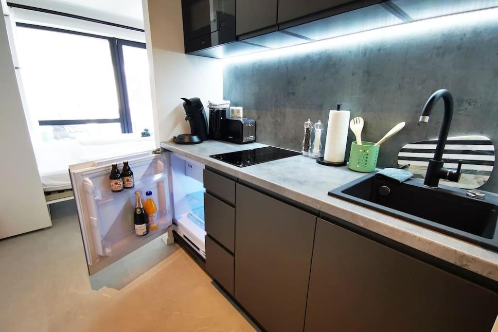 Hh 03 By Rockchair - Superhost Status - Modernes Apartment Mit Sonnigem Balkon & Premium Boxspringbetten In Winterhude - Hamburg Top Geheimtipp المظهر الخارجي الصورة