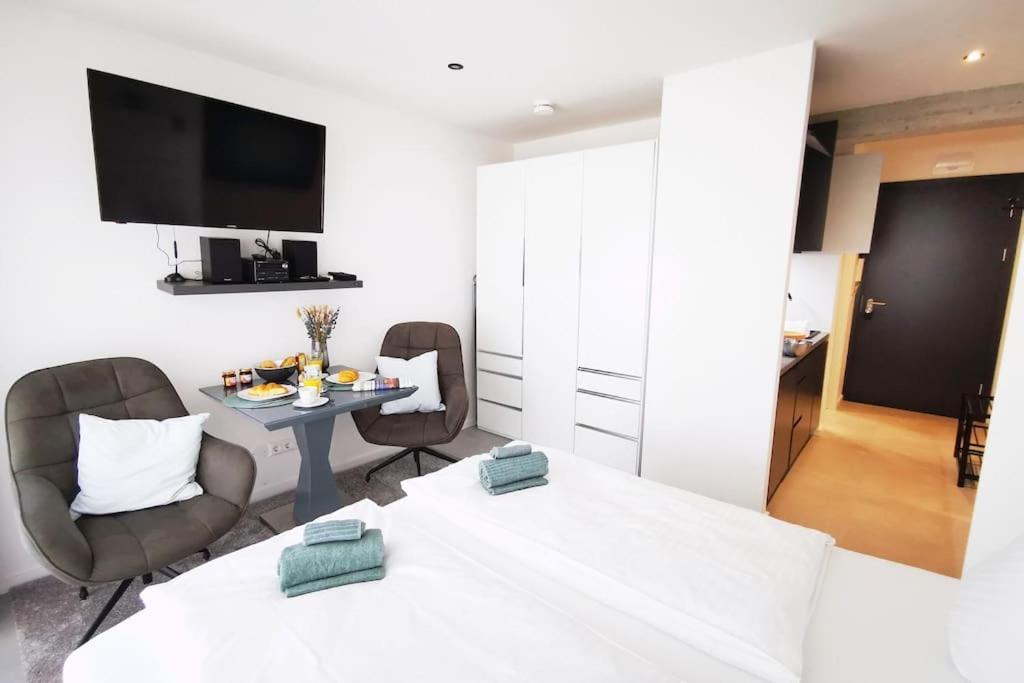Hh 03 By Rockchair - Superhost Status - Modernes Apartment Mit Sonnigem Balkon & Premium Boxspringbetten In Winterhude - Hamburg Top Geheimtipp المظهر الخارجي الصورة