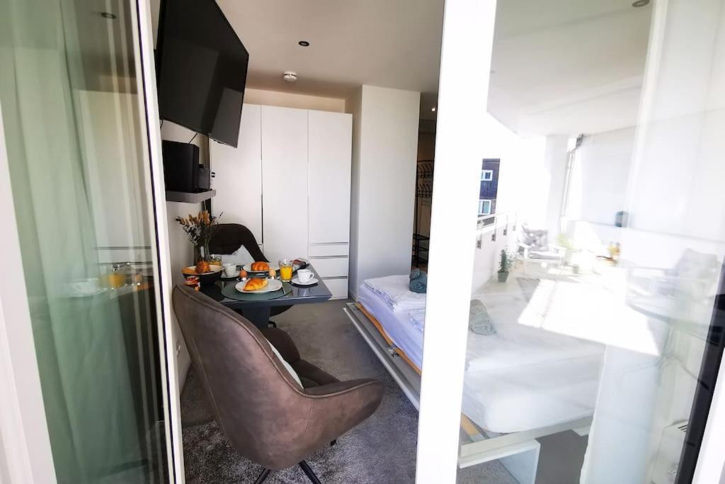 Hh 03 By Rockchair - Superhost Status - Modernes Apartment Mit Sonnigem Balkon & Premium Boxspringbetten In Winterhude - Hamburg Top Geheimtipp المظهر الخارجي الصورة