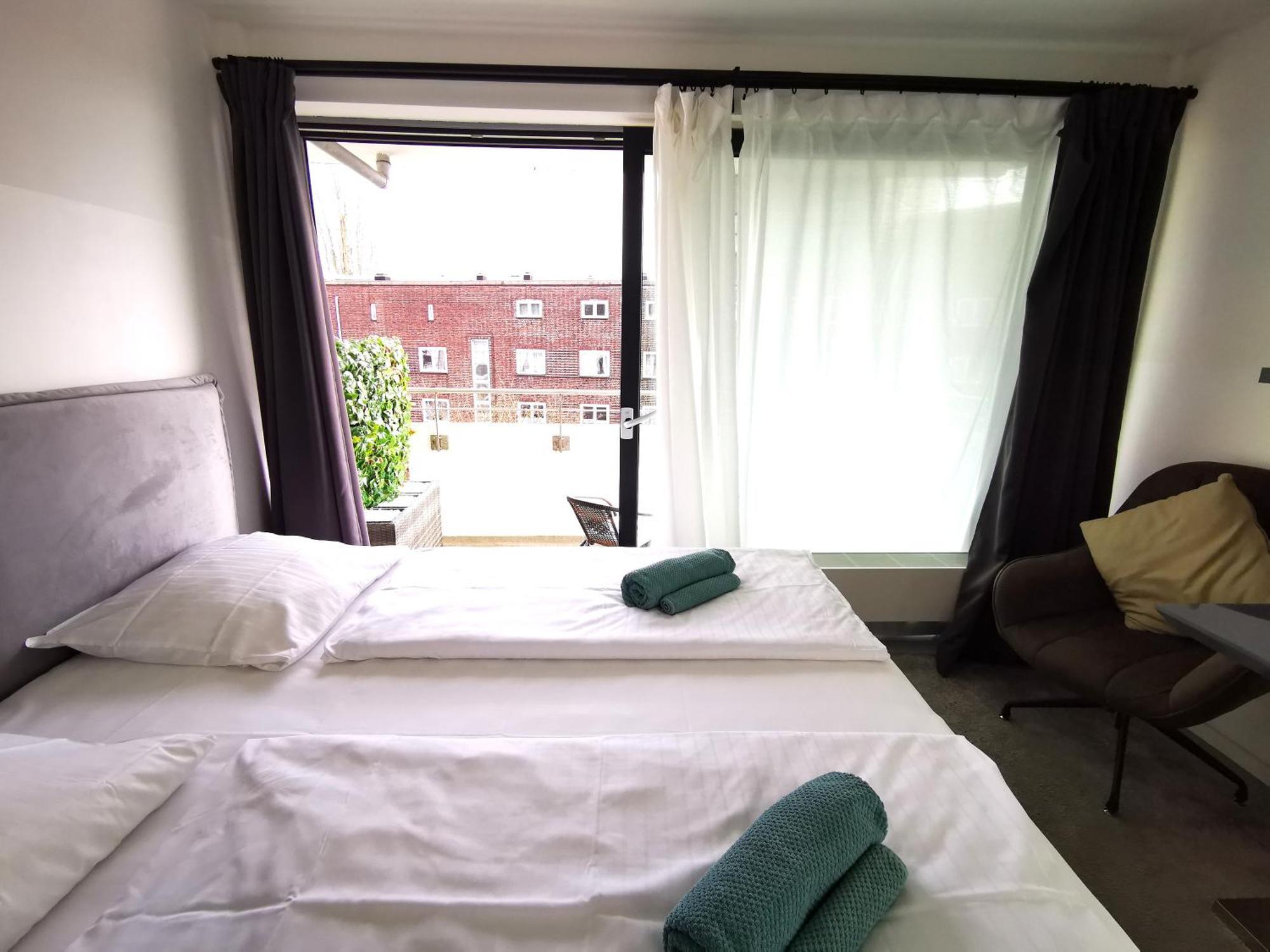Hh 03 By Rockchair - Superhost Status - Modernes Apartment Mit Sonnigem Balkon & Premium Boxspringbetten In Winterhude - Hamburg Top Geheimtipp المظهر الخارجي الصورة